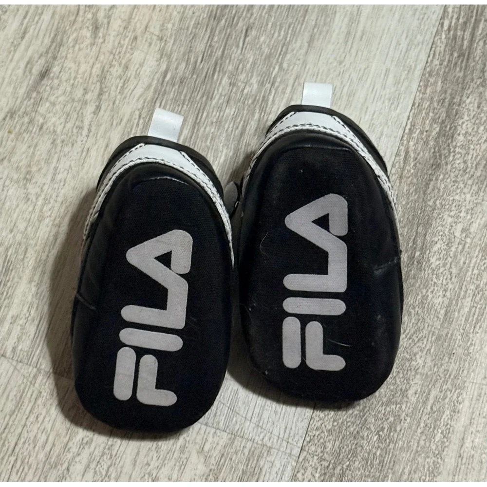 Fila Baby Shoes 0-6 Months Black‎ White Sneakers Booties Infant